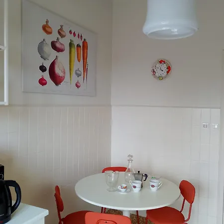 Casa Acerbi Priaruggia بيت للعطل *